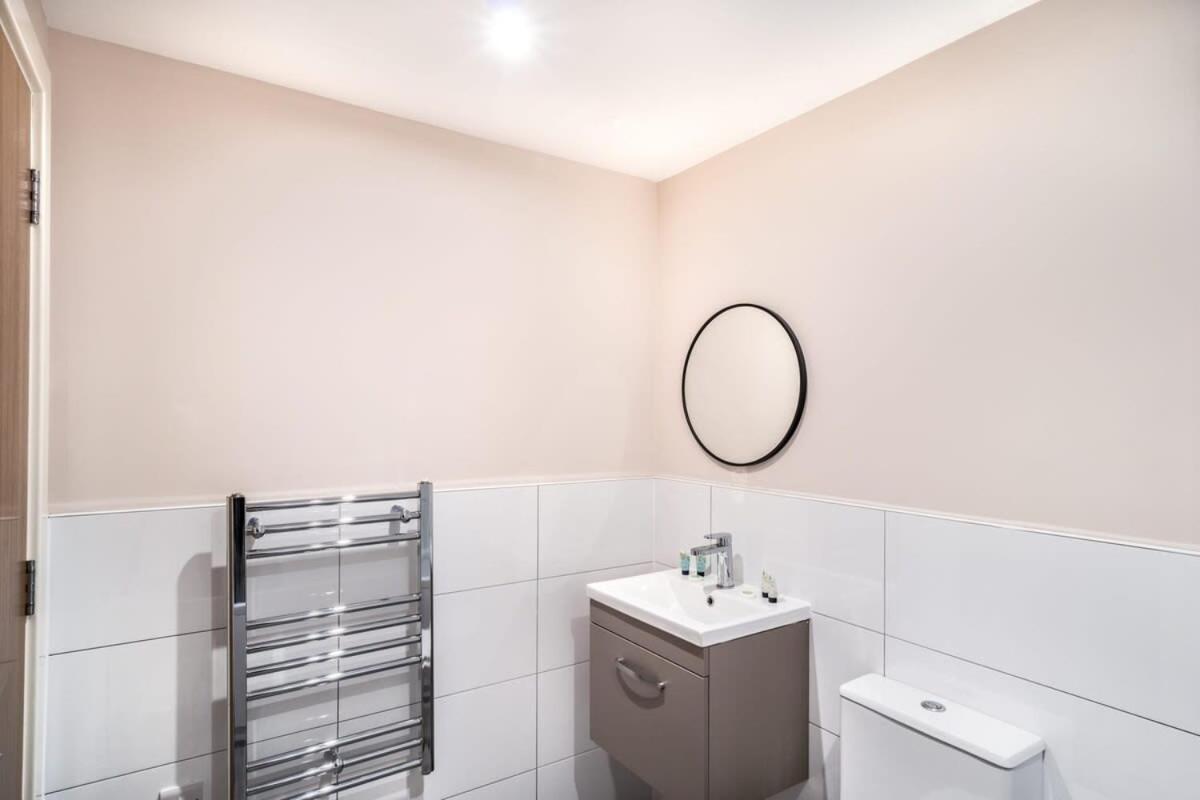 Modern & Spacious 2 Bed Apartment In Manchester Ngoại thất bức ảnh